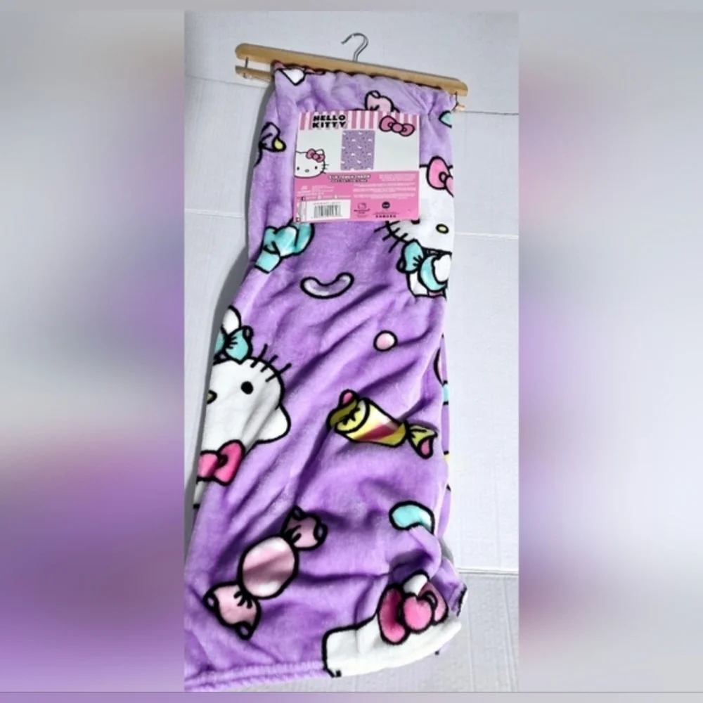 Hello Kitty Silk Touch Throw Blanket 50x70 Purple Candy Kitty Sanrio Plush NWT